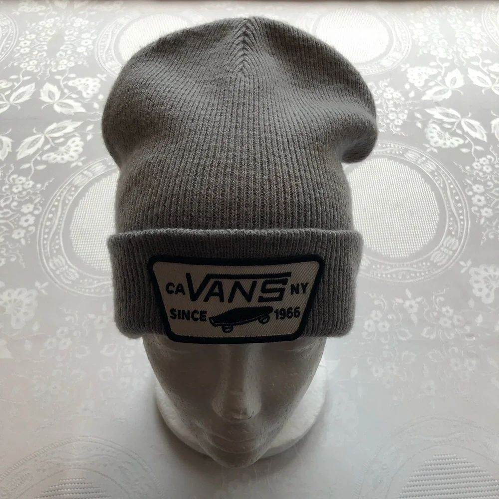 Vans Off The Wall Gray Knitted Heather Cuff Milford Patch Beanie Hat Unisex OSFM